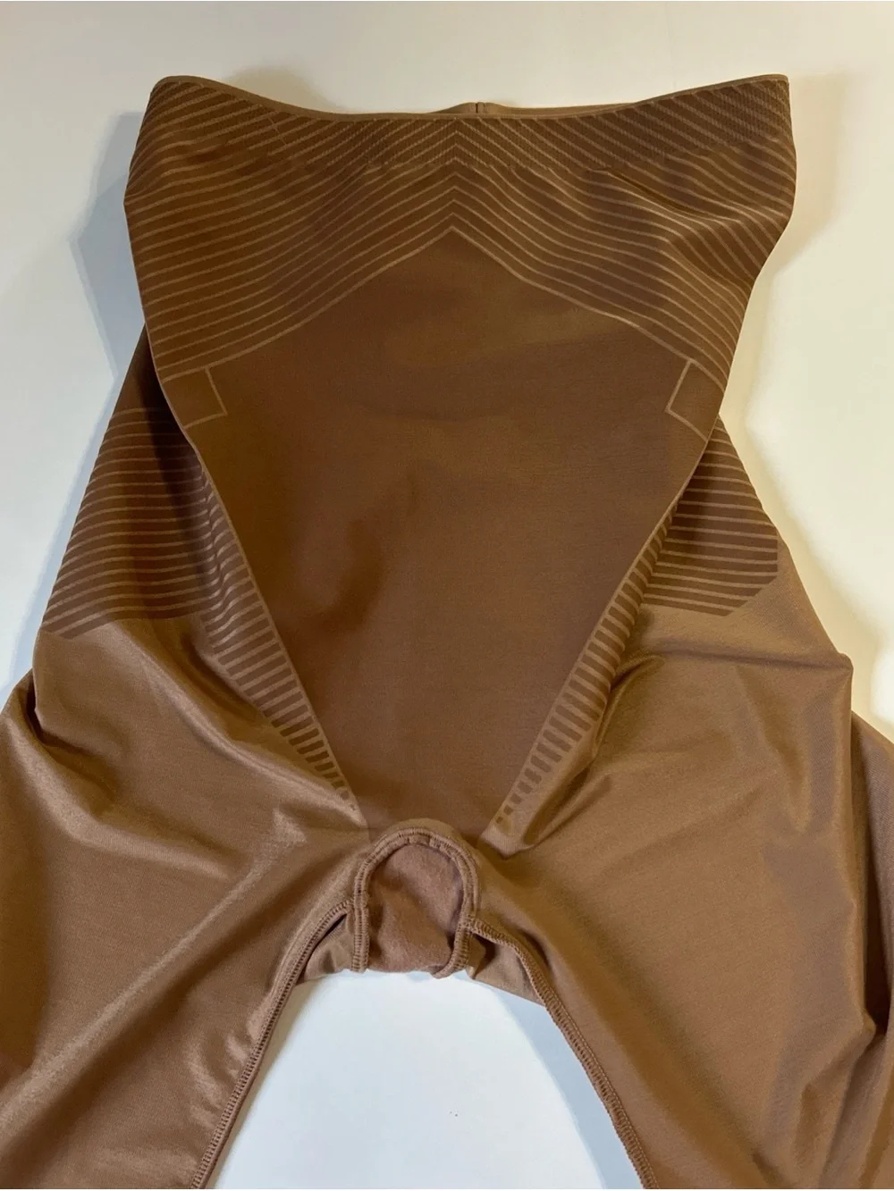 Spanx Size Small THINSTINKS‎ 2.0 Waisted Mid Thigh Short Beige Super light